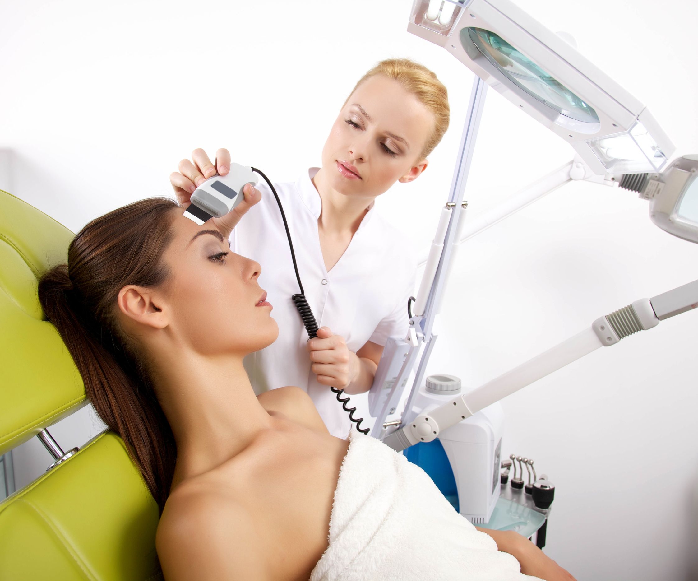 Choosing a Dermatology Clinic in Bradenton, FL – Things to Beware of