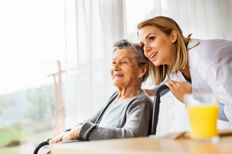 Engaging Living: How Memory Care in Fairfax Can Benefit You or a Loved One