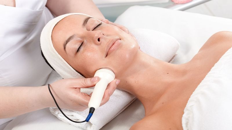 Harnessing the Healing Power: Cold Laser Treatment in Lancaster, CA