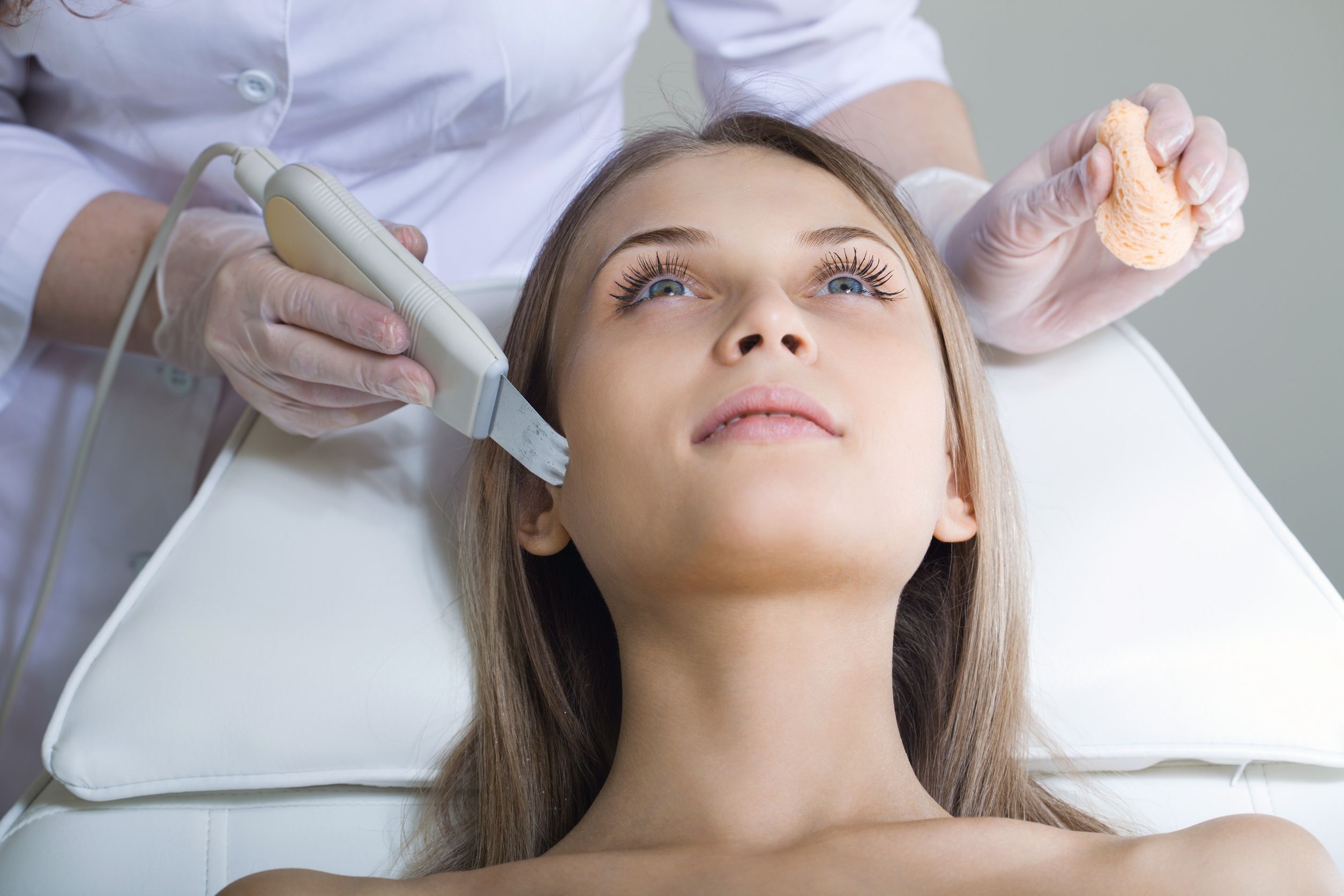 What to Consider in a Program for Microneedling Certification in Florida